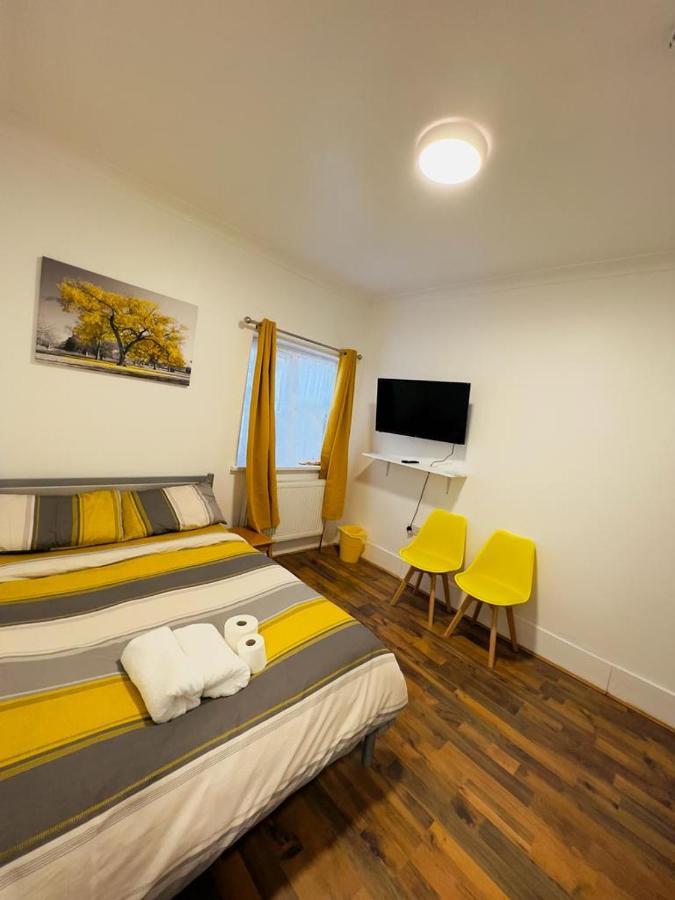 Woodgreen House Hotel Londra Exterior foto
